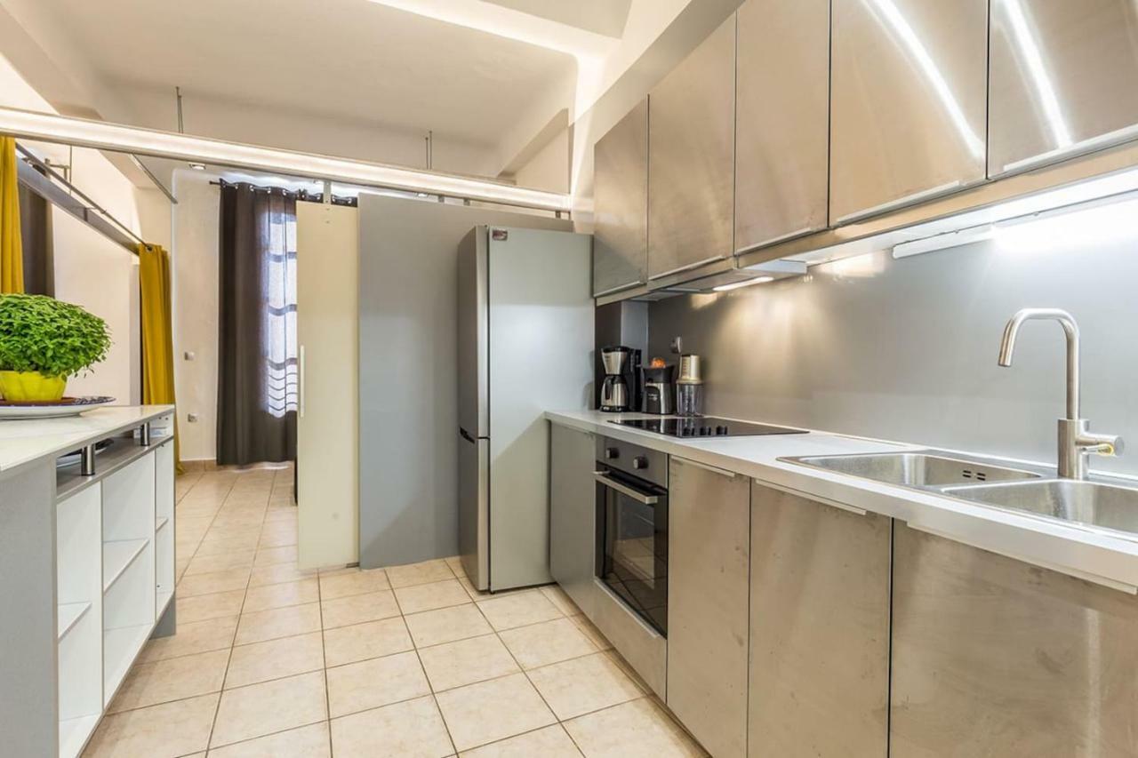 Renovated Loft At The Center Of Monastiraki Apartment Атина Екстериор снимка
